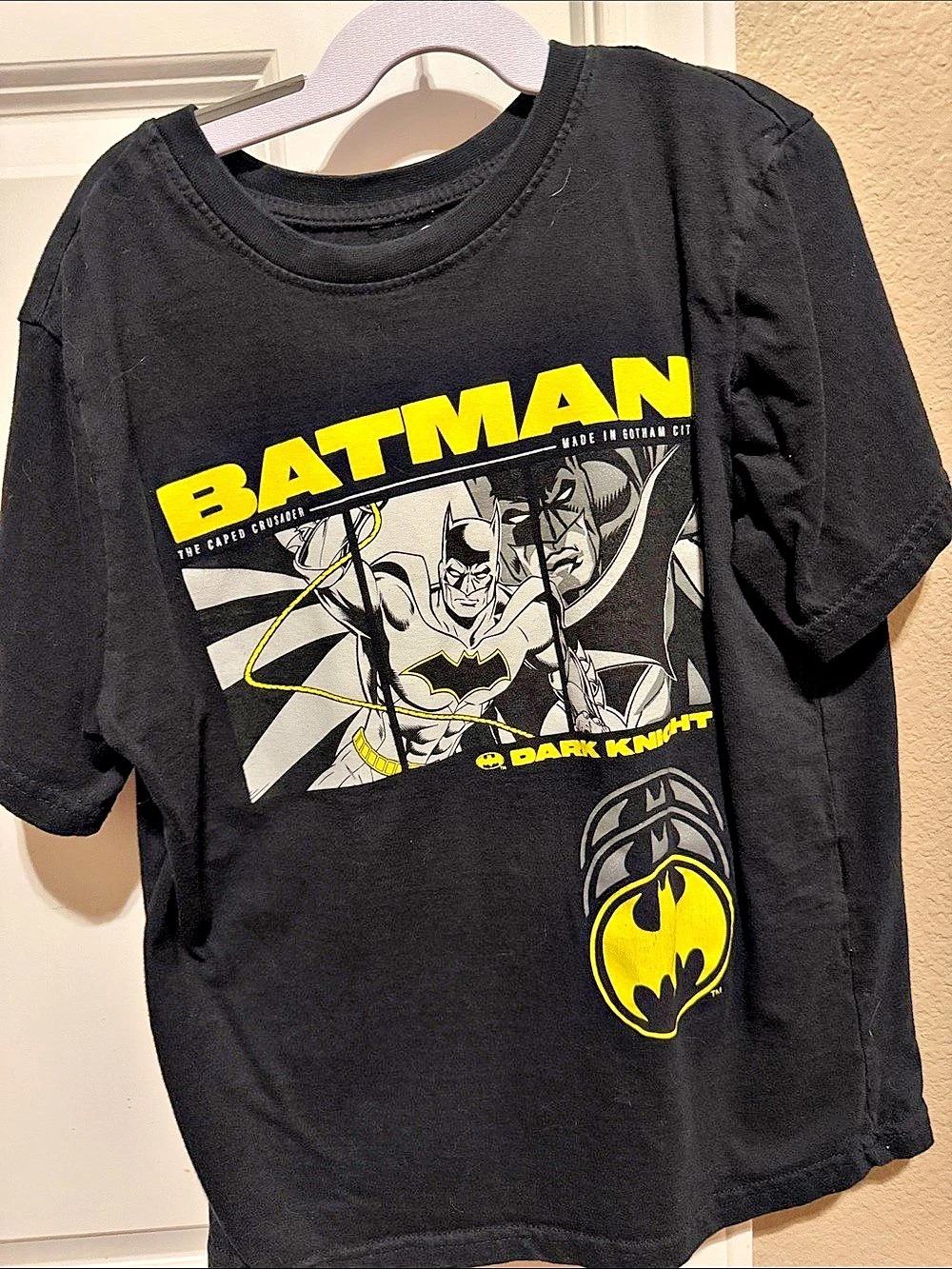 DC Comics Batman Graphic Short Sleeve Tee in Black & Yellow Like New